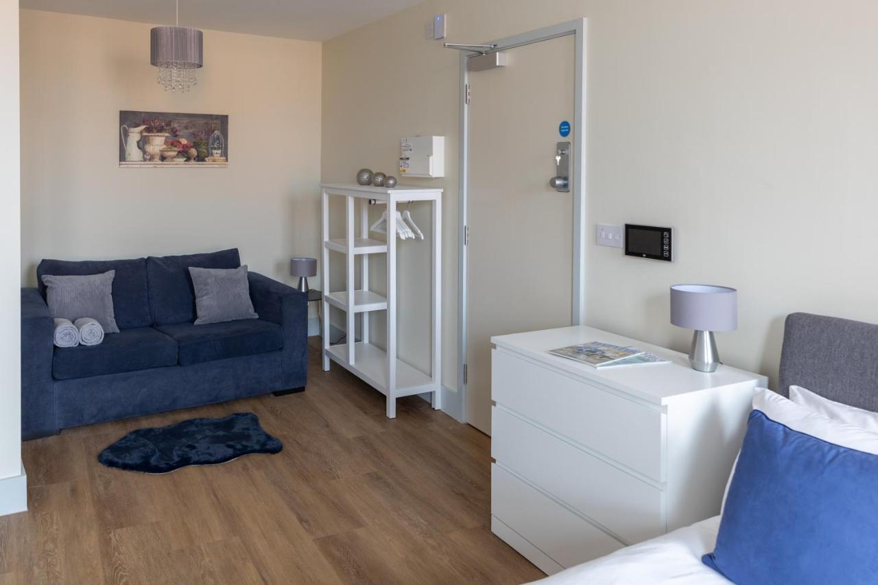 Apartment 7, Isabella House, Aparthotel, By Rentmyhouse Херфорд Екстериор снимка