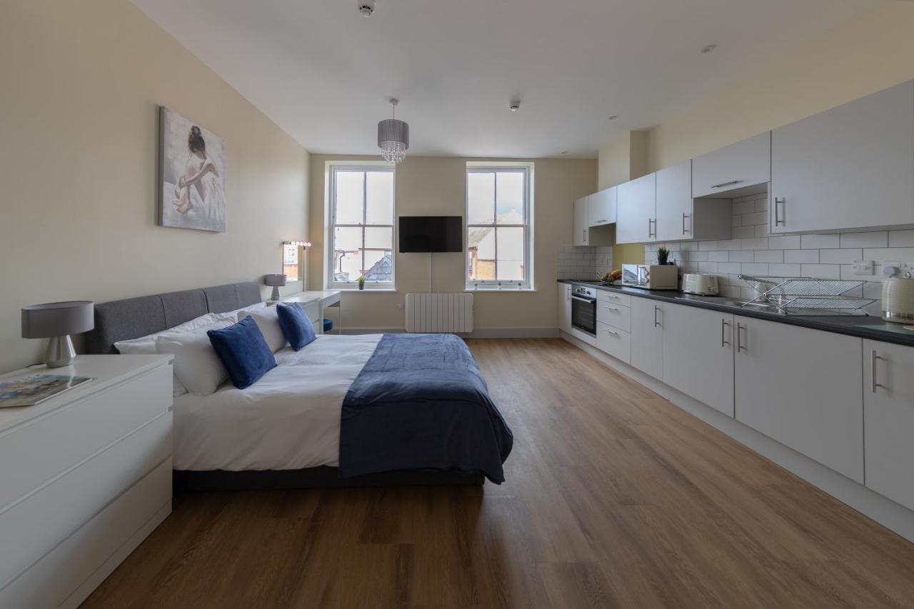 Apartment 7, Isabella House, Aparthotel, By Rentmyhouse Херфорд Екстериор снимка