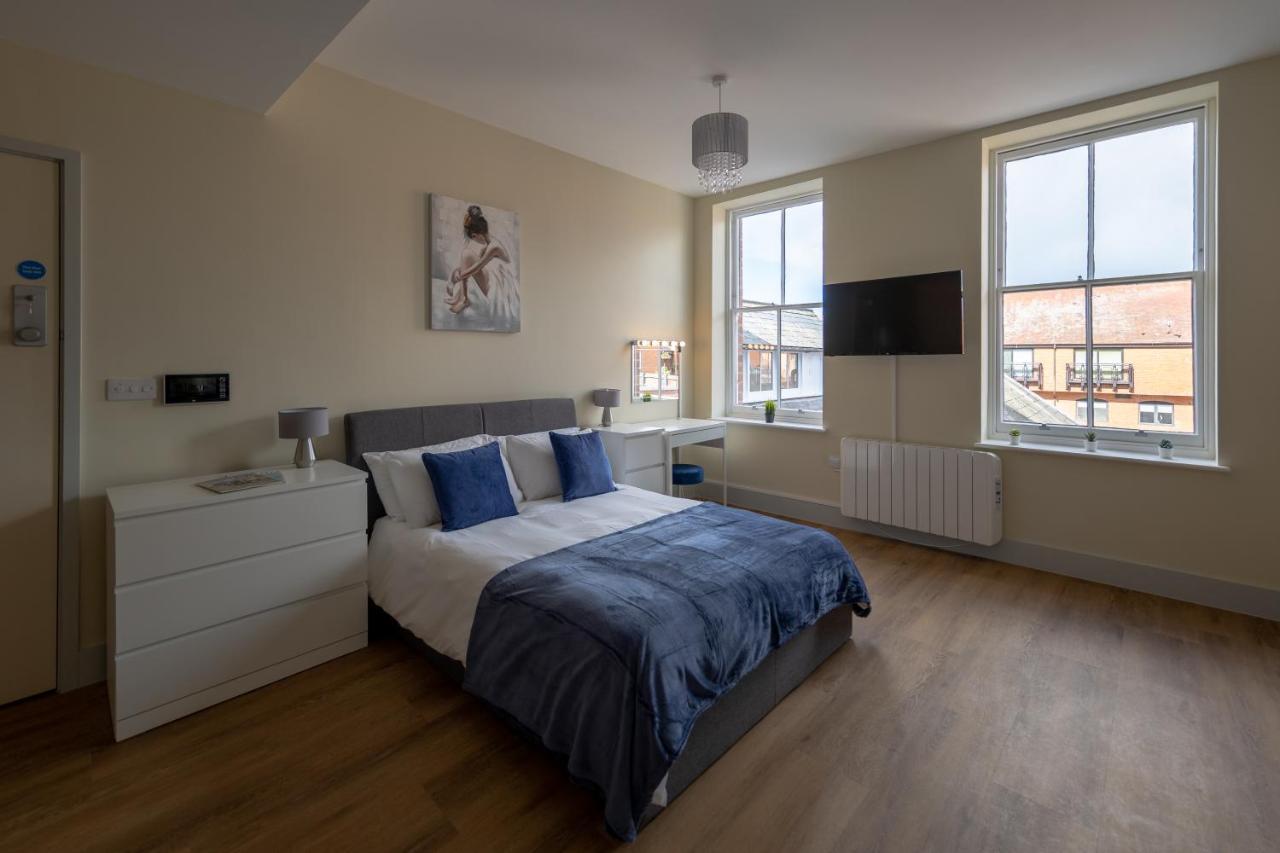 Apartment 7, Isabella House, Aparthotel, By Rentmyhouse Херфорд Екстериор снимка
