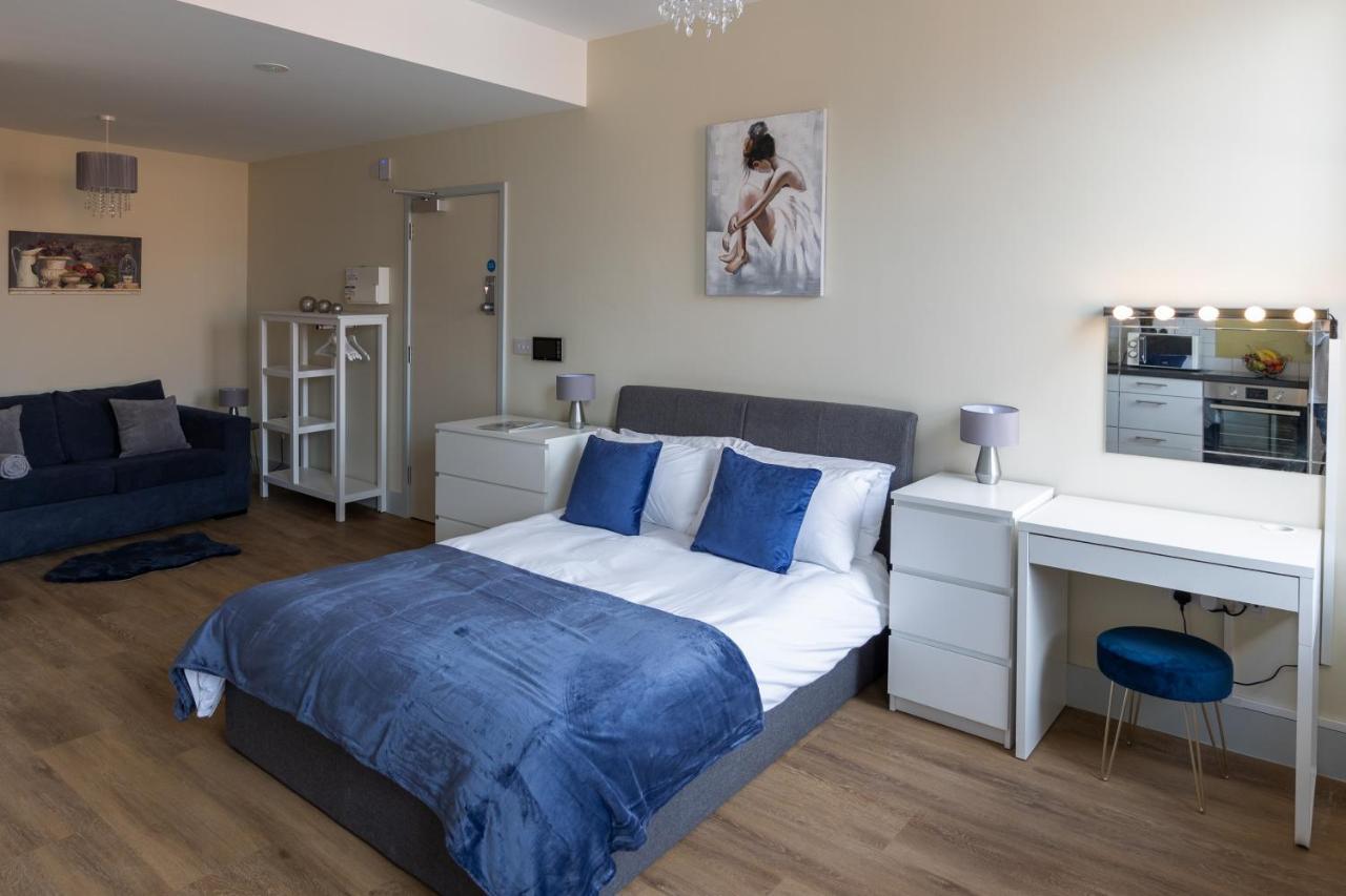 Apartment 7, Isabella House, Aparthotel, By Rentmyhouse Херфорд Екстериор снимка